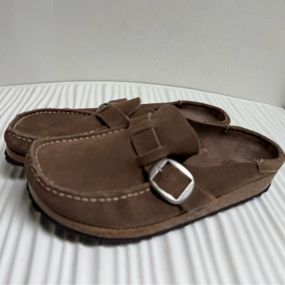 Birkenstock Shoes - Buckley
Suede Leather - Gray Taupe Birkenstock women